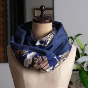 Écharpe Infinity bleue