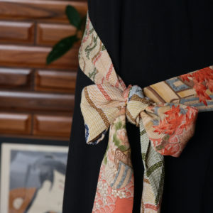 Ceinture upcyclée en soie de kimono
