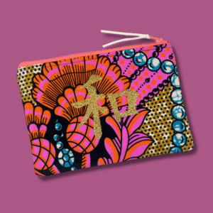 Trousse matelassée en wax, doublure kimono et Kanji pailleté doré.