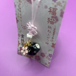Charm noeud chinois breloque chat noir porcelaine/sakura et plaque dorée. 