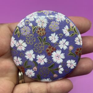 porte-clés badge (diamètre 58 mm) - papier washi violet motifs fleurs