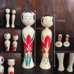 Lot de 2 Kokeshi vintage (Taille approx. H18,50/17,50cm)